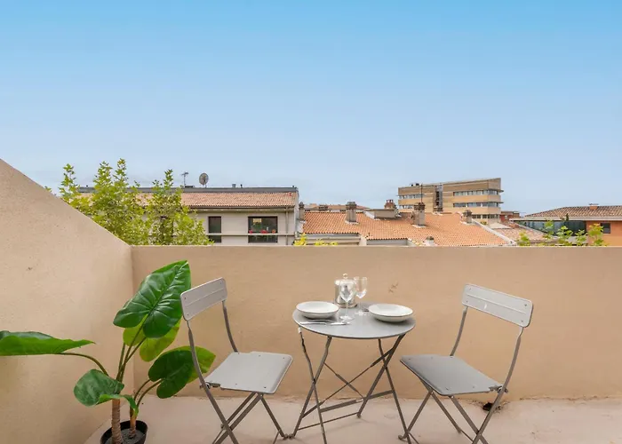 T3 Renove Avec Terrasse Et Vue