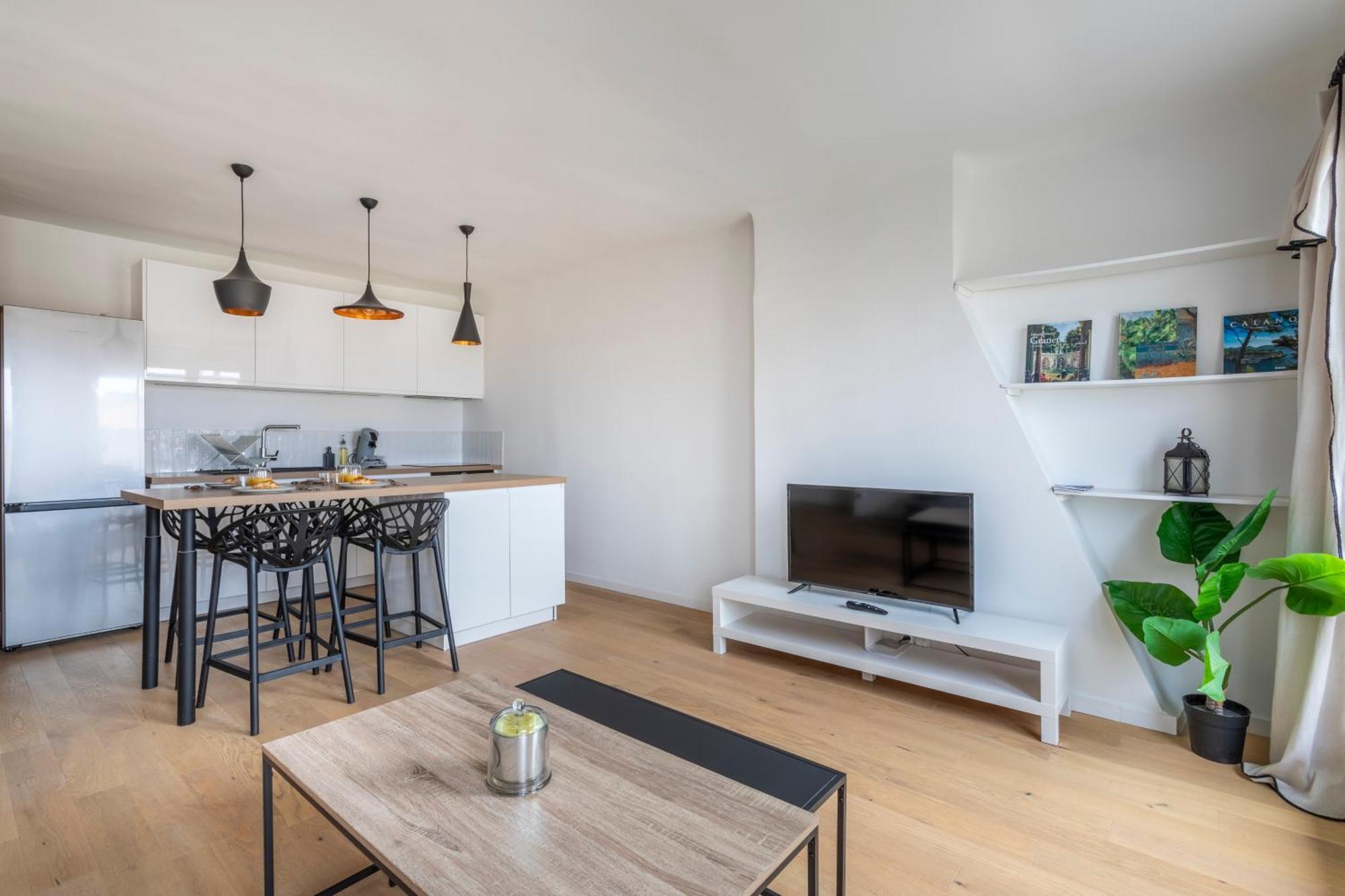 Apartment T3 Renove Avec Terrasse Et Vue