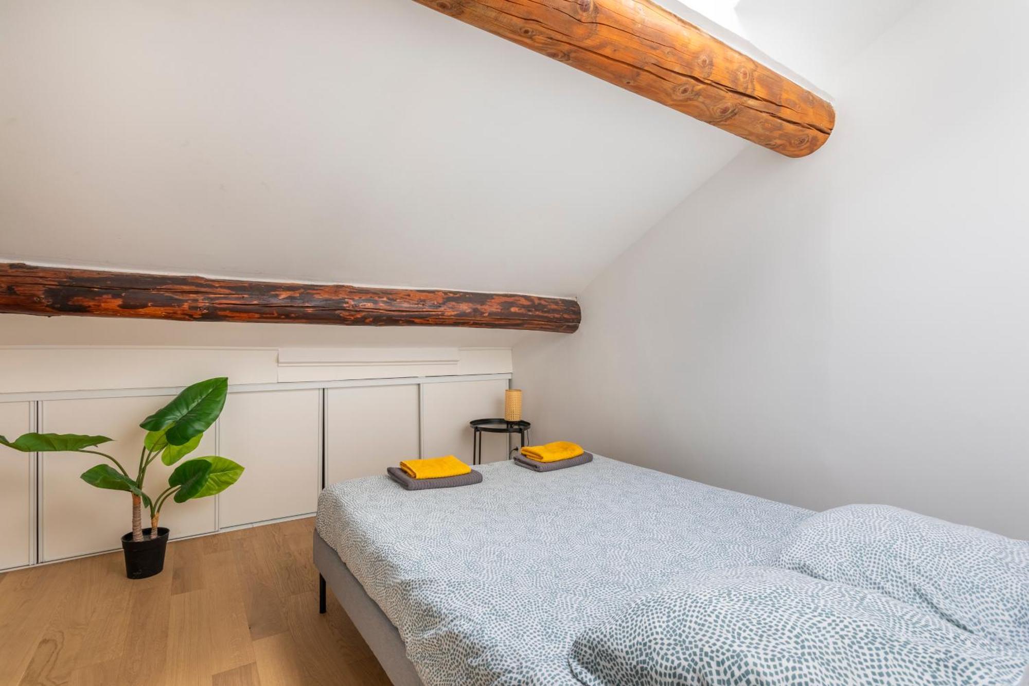 Apartment T3 Renove Avec Terrasse Et Vue *